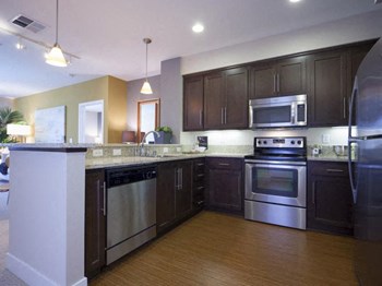 Model apartment home kitchen - Photo Gallery 5