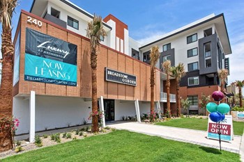 240 W Osborn Road Studio-3 Beds Apartment for Rent - Photo Gallery 2