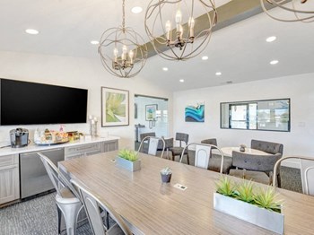 Upgraded Light Fittings at Altair, California - Photo Gallery 19