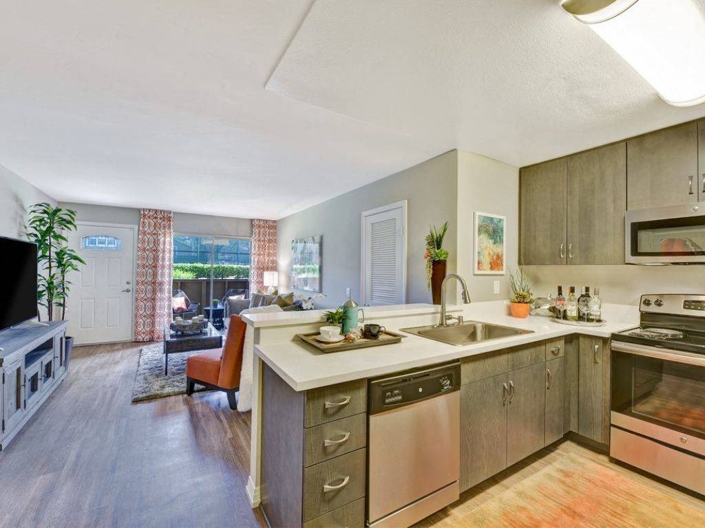 Sprawling Layouts, at Park Pointe, 2450 Hilton Head Place, CA