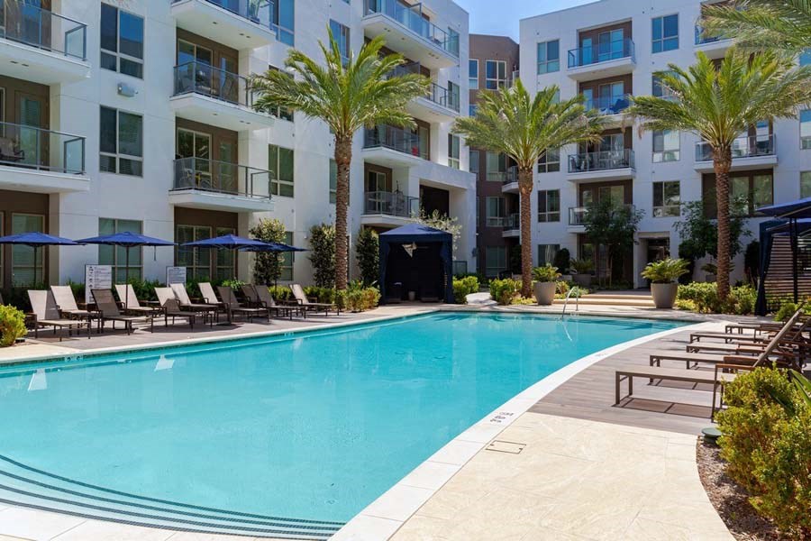 swimming pool at Vora Mission Valley, San Diego, CA