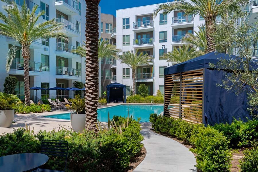 swimming pool at Vora Mission Valley, California