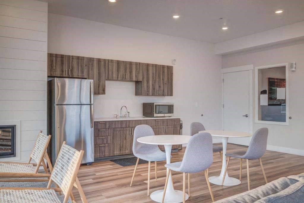 Clubhouse Kitchen Lounge