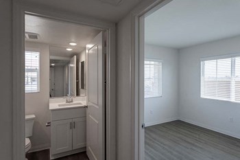 Bathroom - Photo Gallery 5
