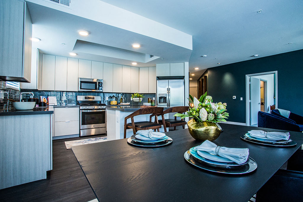 Elysian At Hughes Center