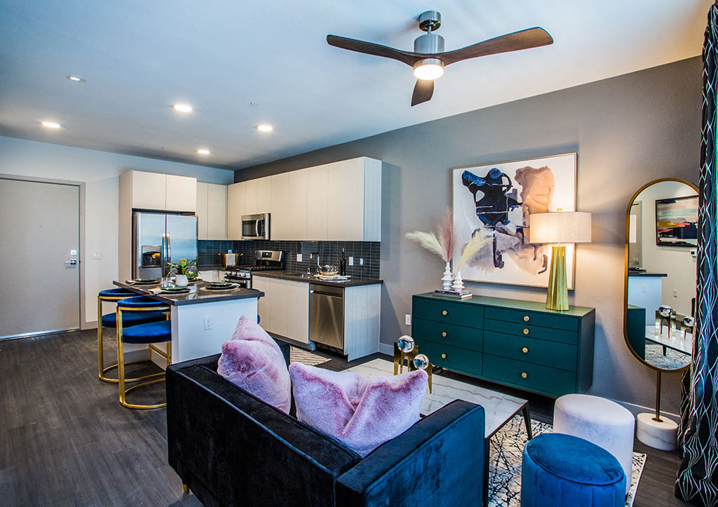 Elysian At Hughes Center