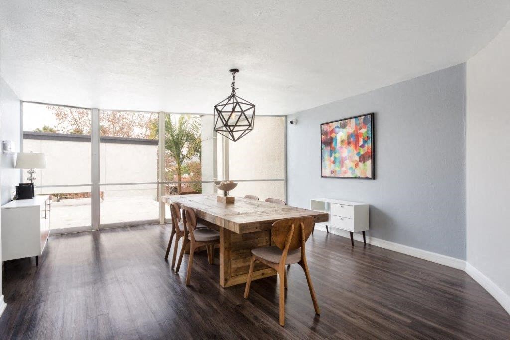 1200 Riverside Clubhouse Sitting Area