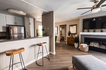 3950 Mahaila Ave. 1-2 Beds Apartment for Rent - Photo Gallery 10