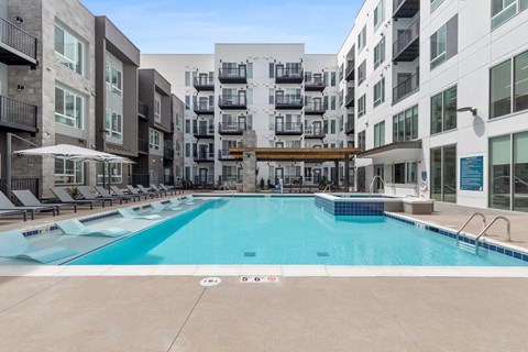 Pool & Spa
