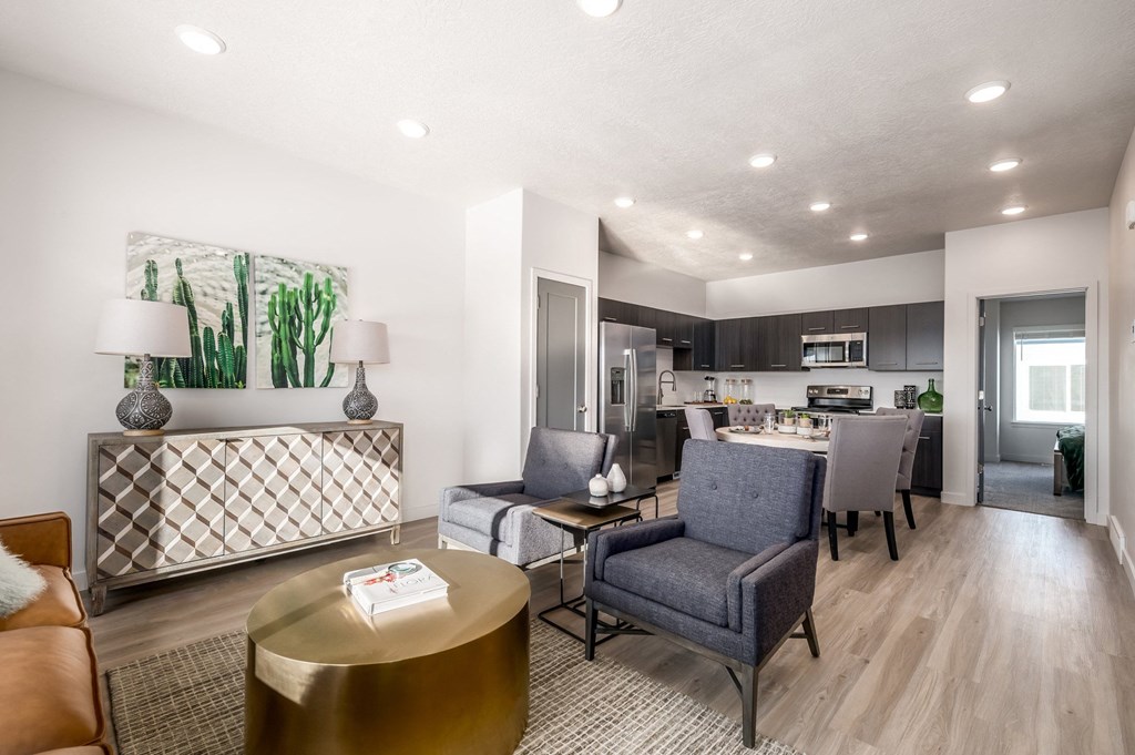 the preserve at ballantyne commons apartments living room and dining room