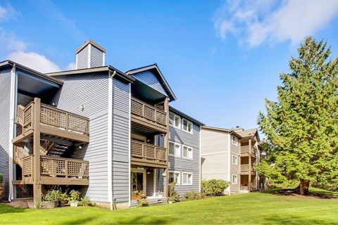 Exterior View at Vista Ridge, Issaquah, WA, 98027