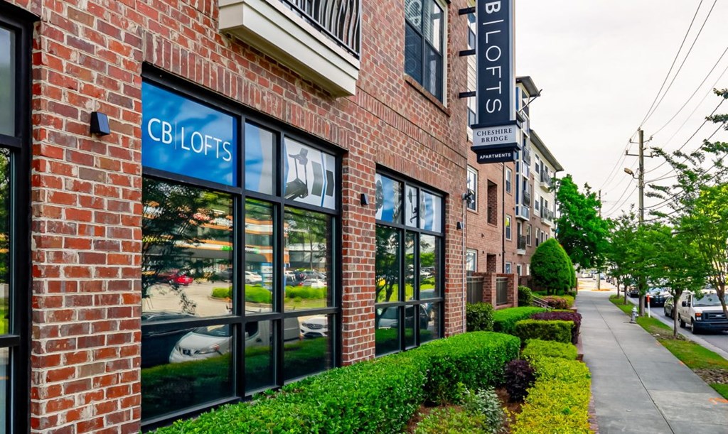 the building in which the hotel is located