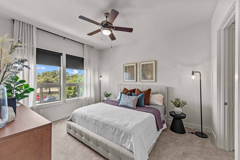 Bedroom With Ceiling Fan at 422 at the Lake, Austin, TX 78704