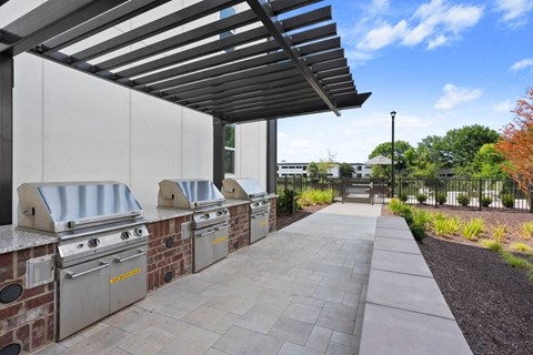 the preserve at ballantyne commons outdoor kitchen with stainless steel appliances