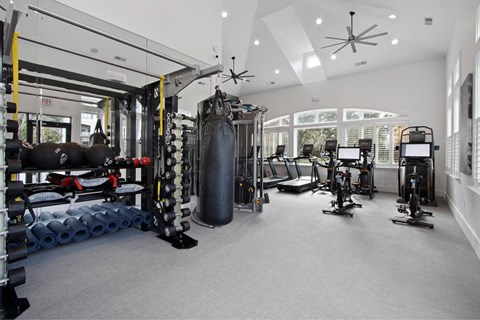 the fitness center and gym at 1000 West Apartments