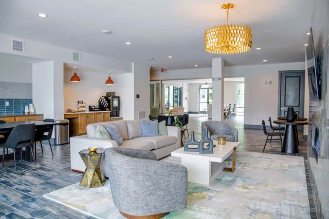 The Oaks At Riverbend Apartments