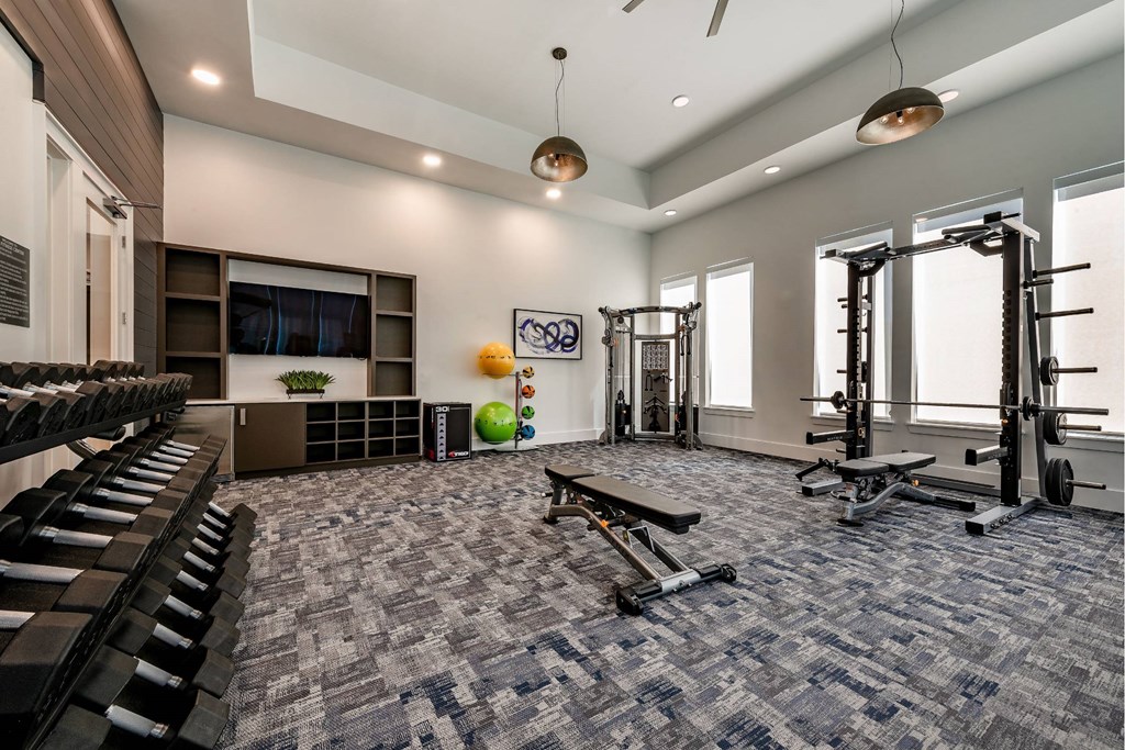 Fully equipped fitness center at Brandywine Green, Maryland