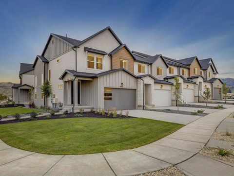 An exterior view of Mt. Rainier homes for rent in SLC in Herriman, UT.