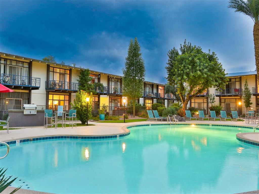 Paradise Palms Apartments, 1517 East Colter Street