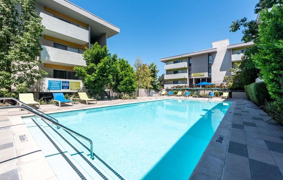 Pool at The Chadwick, Los Angeles, CA, 90004