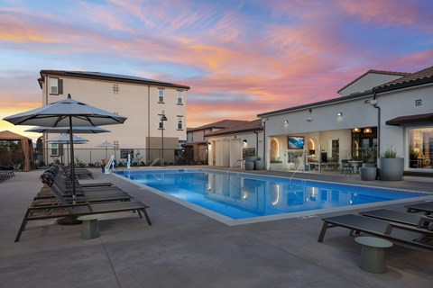 983 W. Dan Blough Dr. 1-3 Beds Apartment for Rent