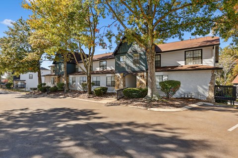 1000 Amberwood Circle 1-3 Beds Apartment for Rent