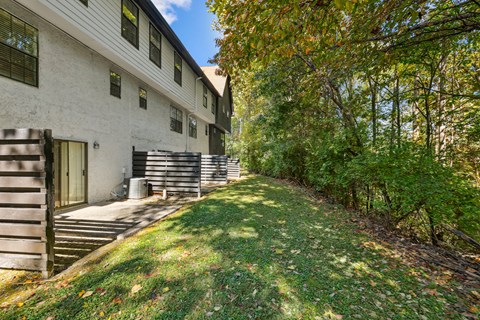 1000 Amberwood Circle 1-3 Beds Apartment for Rent
