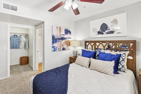 Bedroom with a Bed at Vista Grove Apartments, Mesa