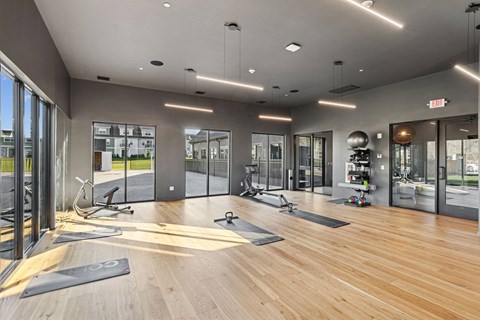 the gym at the flats at obsidian