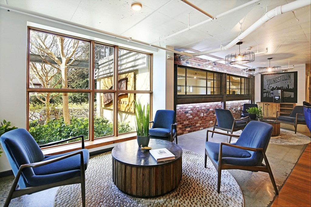 Lobby & Business center