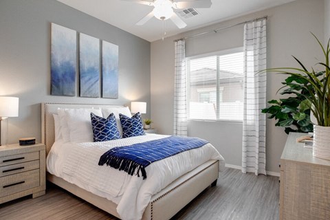 huge main bedroom