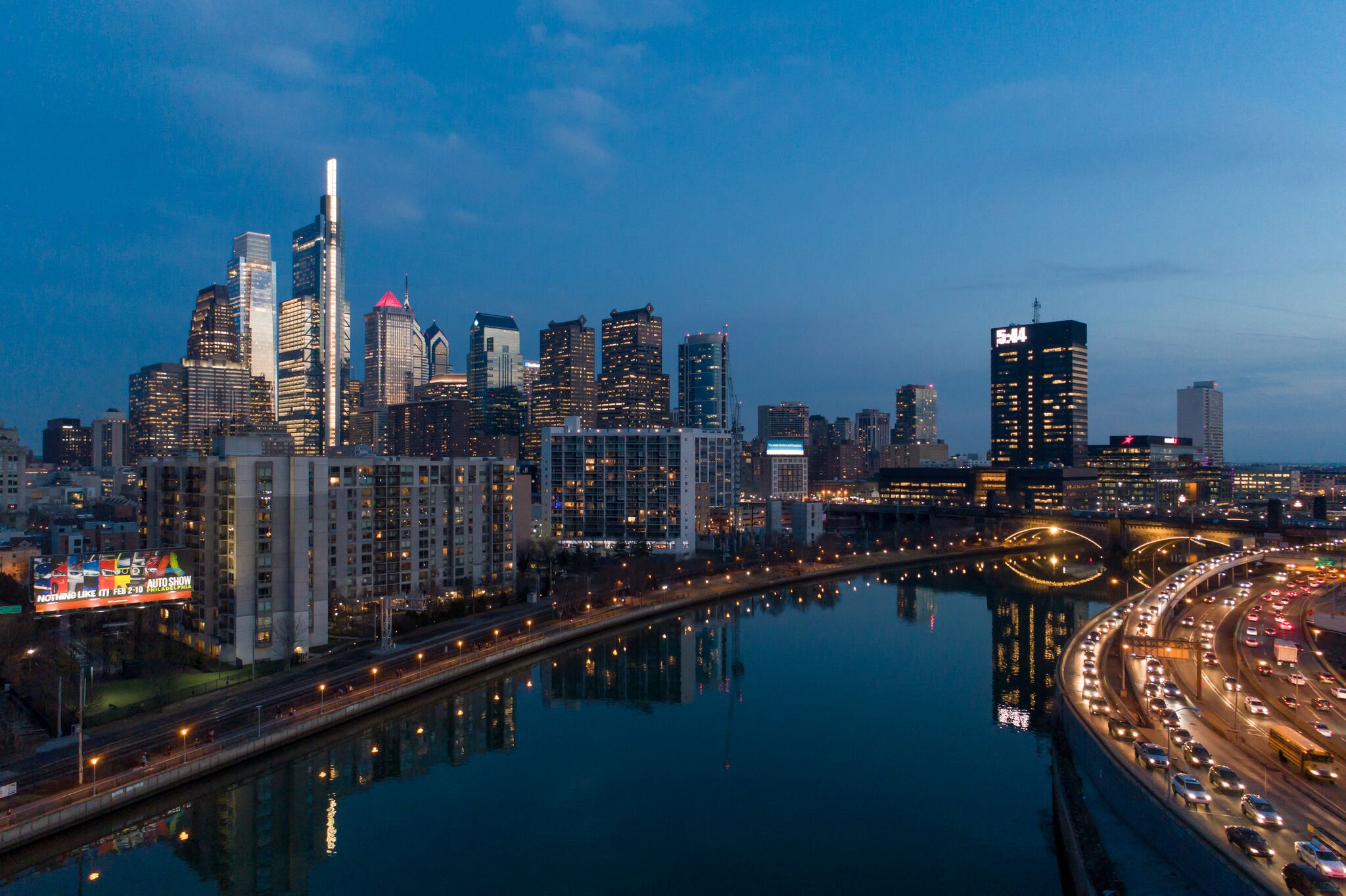 Edgewater Apts|Skyline at Night