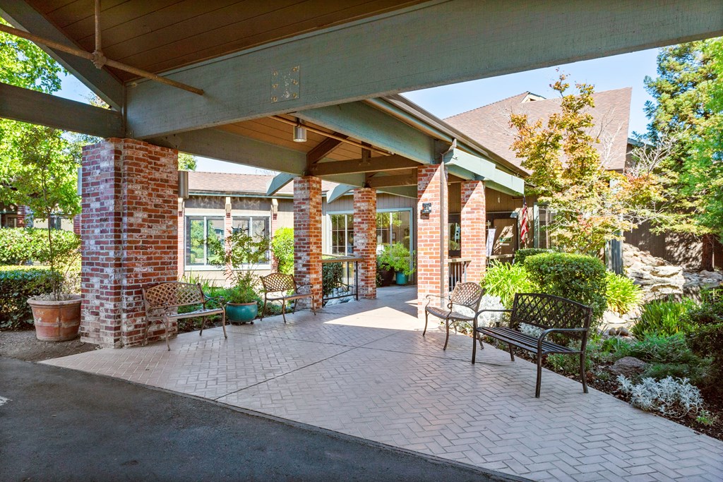 Entry at The Atrium at Carmichael Apartments, Carmichael, 32303