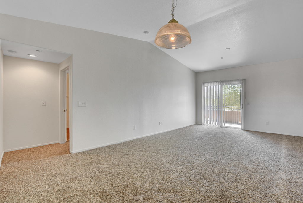 Living Area at Aspen Peak, Henderson, NV, 89011