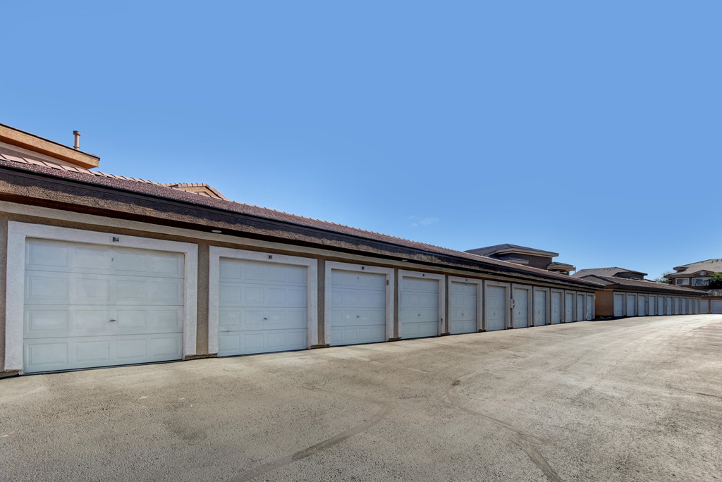 Garages Available at Aspen Peak, Nevada, 89011