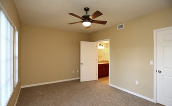 Interior bedroom carpet floor ceiling fan Miramar Florida - Photo Gallery 10