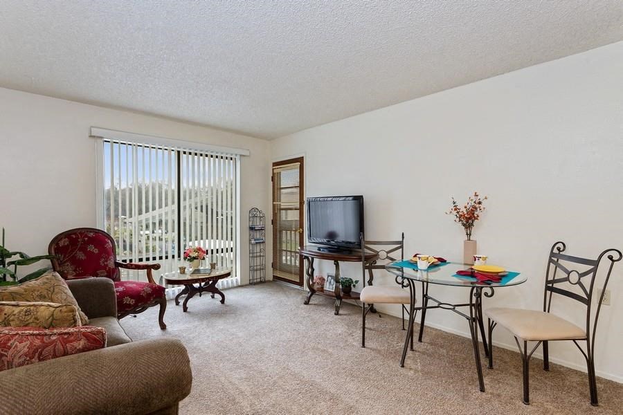 The Crest At Citrus Heights (55+) Apartments, 6650 Crosswoods Cir