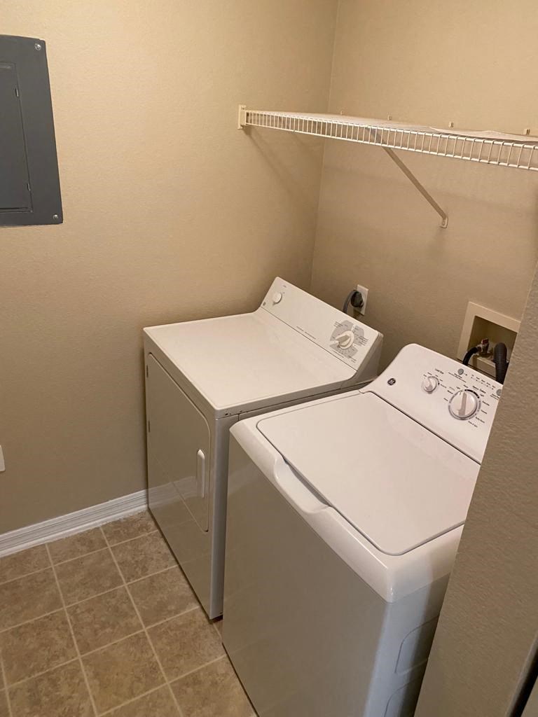 Convenient Laundry Room at The Palms Club Orlando Apartments, Orlando, 32811-2402