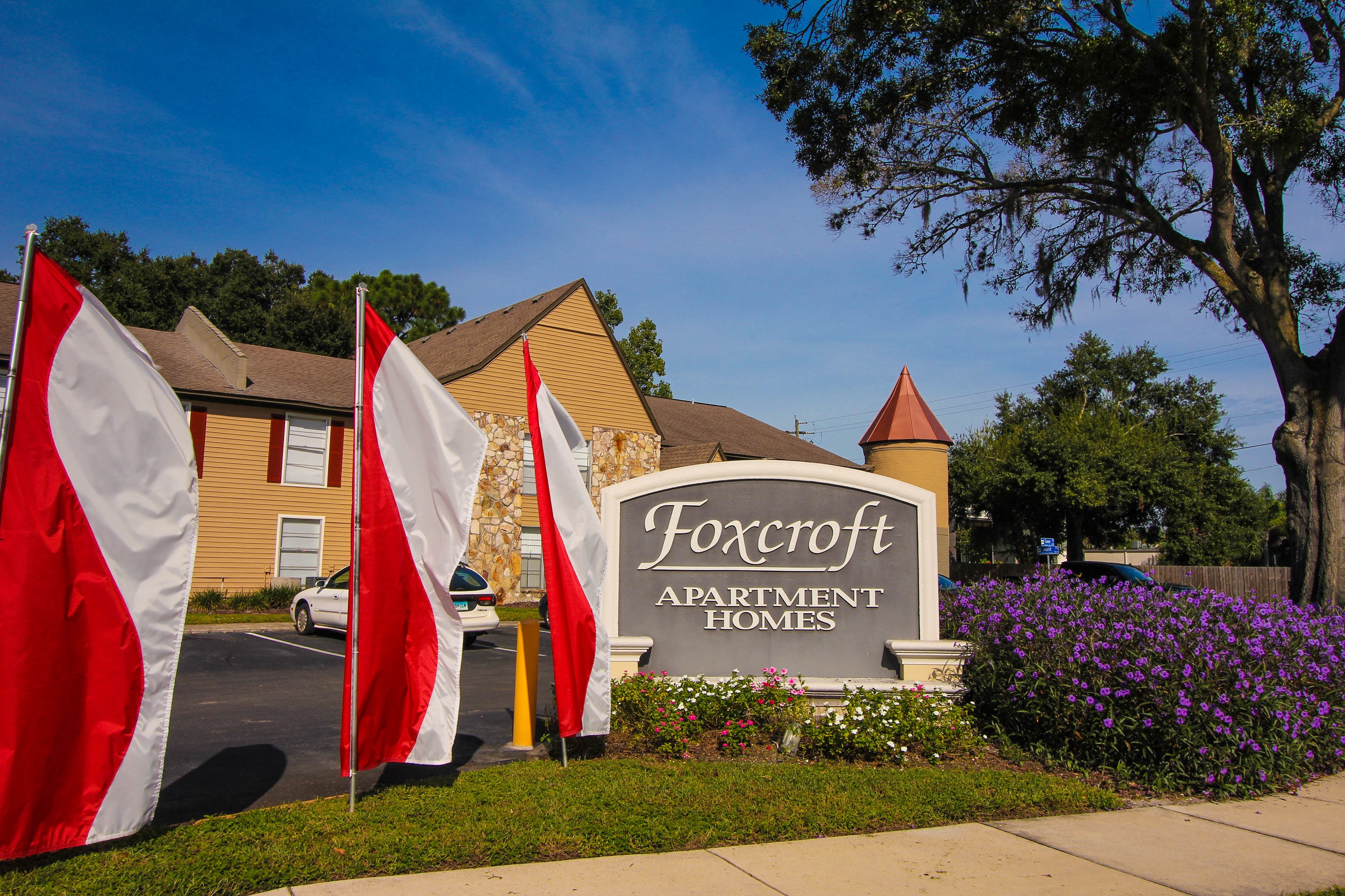 Entrance Sign at Foxcroft Apartments, Florida