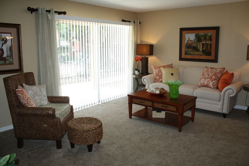Living Room Foxcroft Tampa FL - Photo Gallery 1
