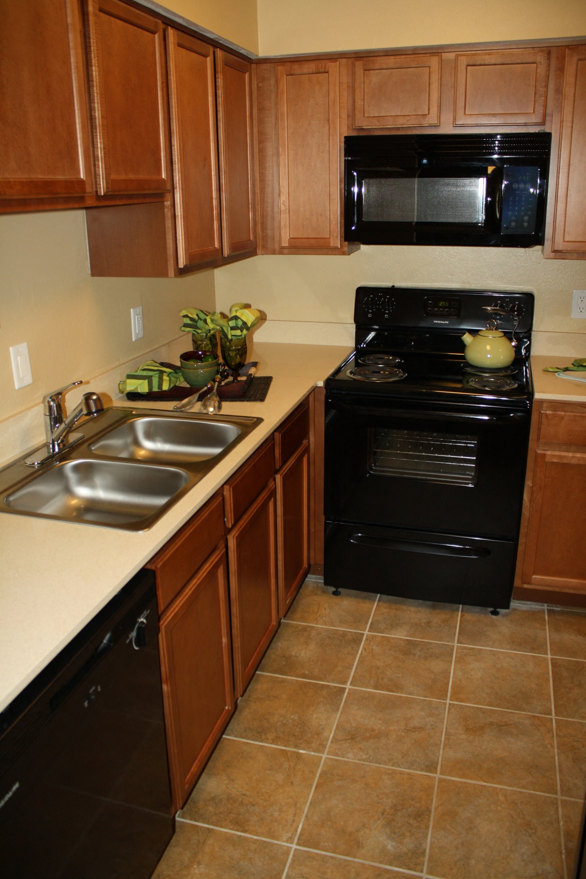 Kitchen at Foxcroft Apartments , Florida 89103
