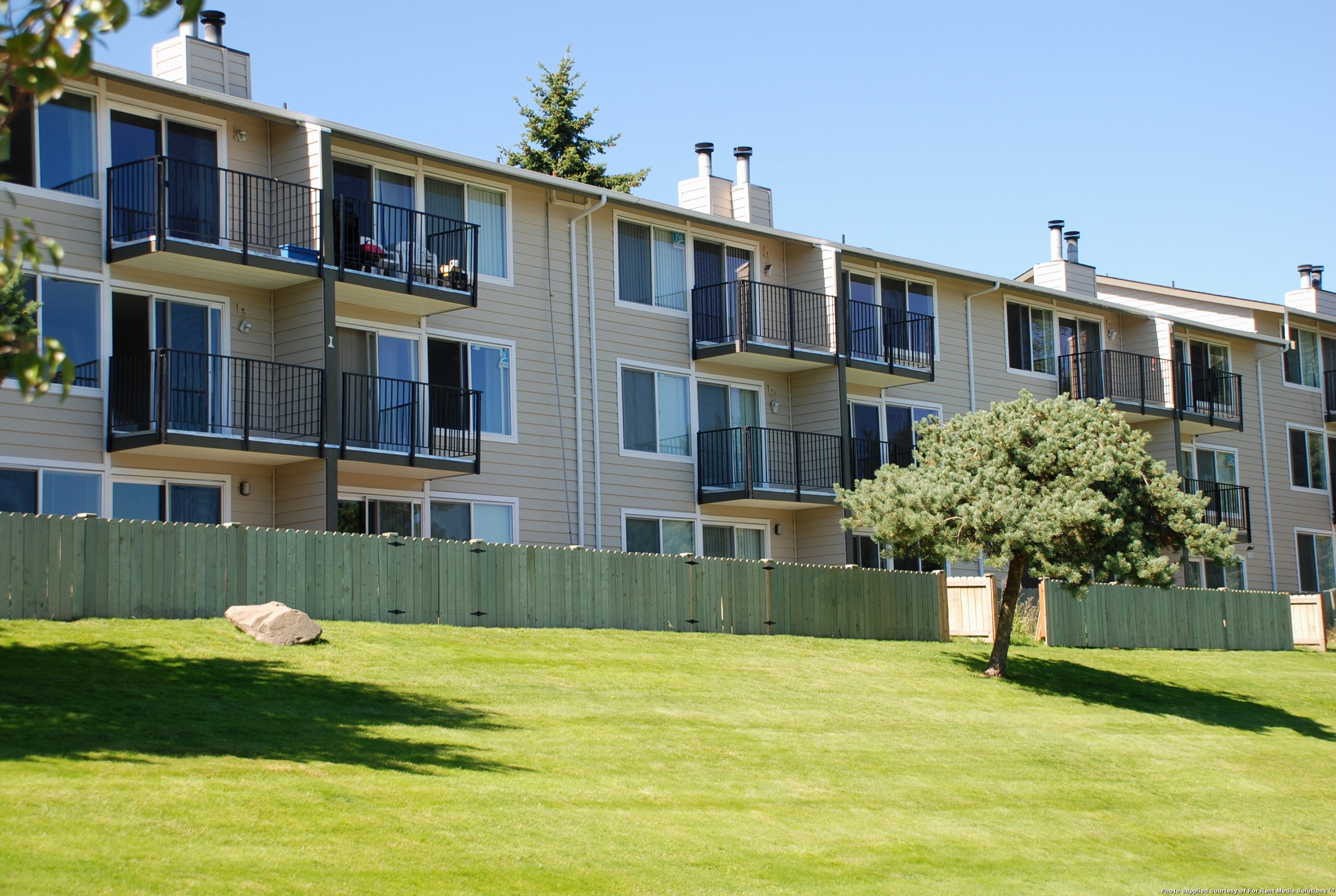 Exterior View Of Property at Landing at Angle Lake Apartments, Washington