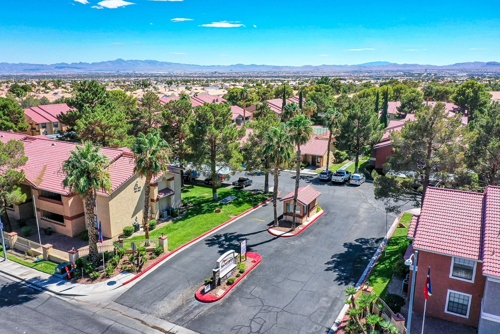 Sky Court Harbors At The Lakes