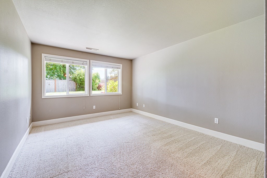 Natural Light in all rooms at Village at The Pointe Apartments, Washington