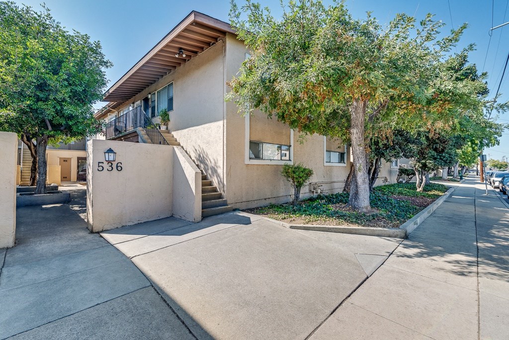 A beige house with the number 536 on it.