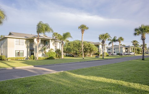 Lawn area at Seaside Villas Apartments, St Augustine, Florida