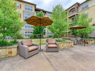 sitting area at Aventine at Kessler Park, Dallas