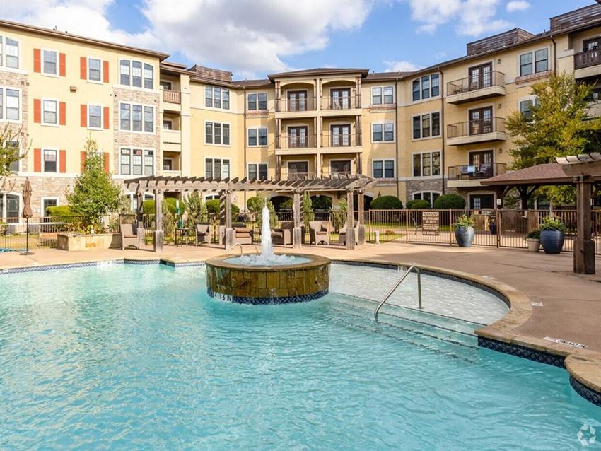 Aventine At Kessler Park Apartments, 2522 Fort Worth Ave, Dallas, TX