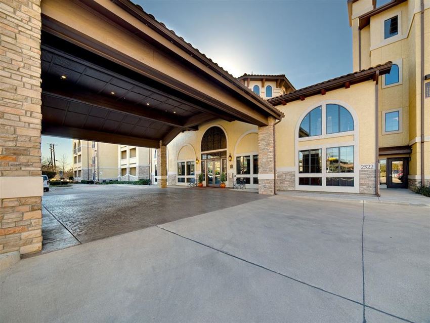 Aventine At Kessler Park Apartments, 2522 Fort Worth Ave, Dallas, TX