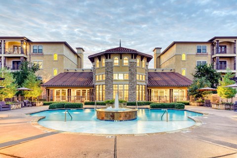 2522 Fort Worth Ave 1-2 Beds Apartment for Rent